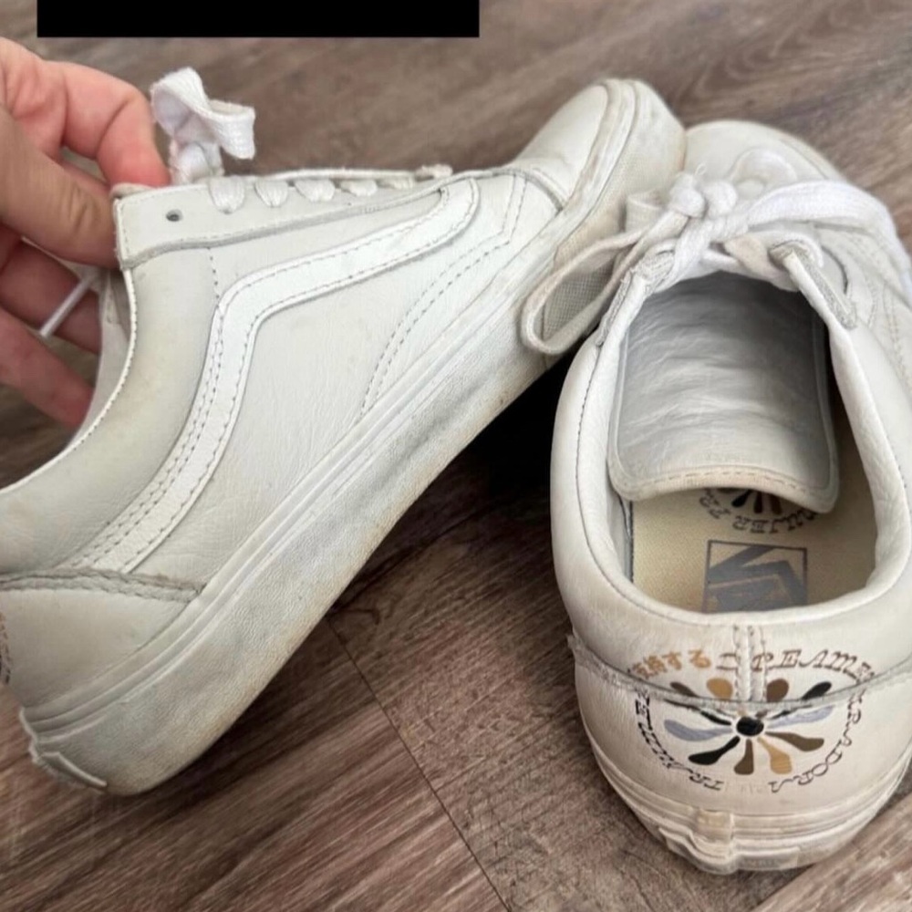 Vans White Sneakers Classic Leather Design